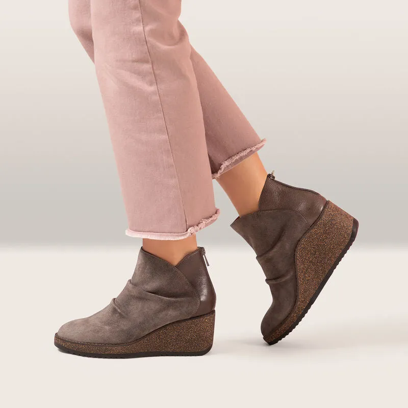 Aetrex Kara Ankle Wedge Boot