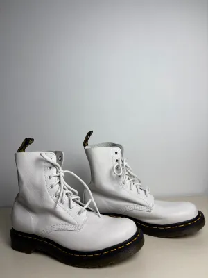 Boots Combat By Dr Martens In White, Size: 9