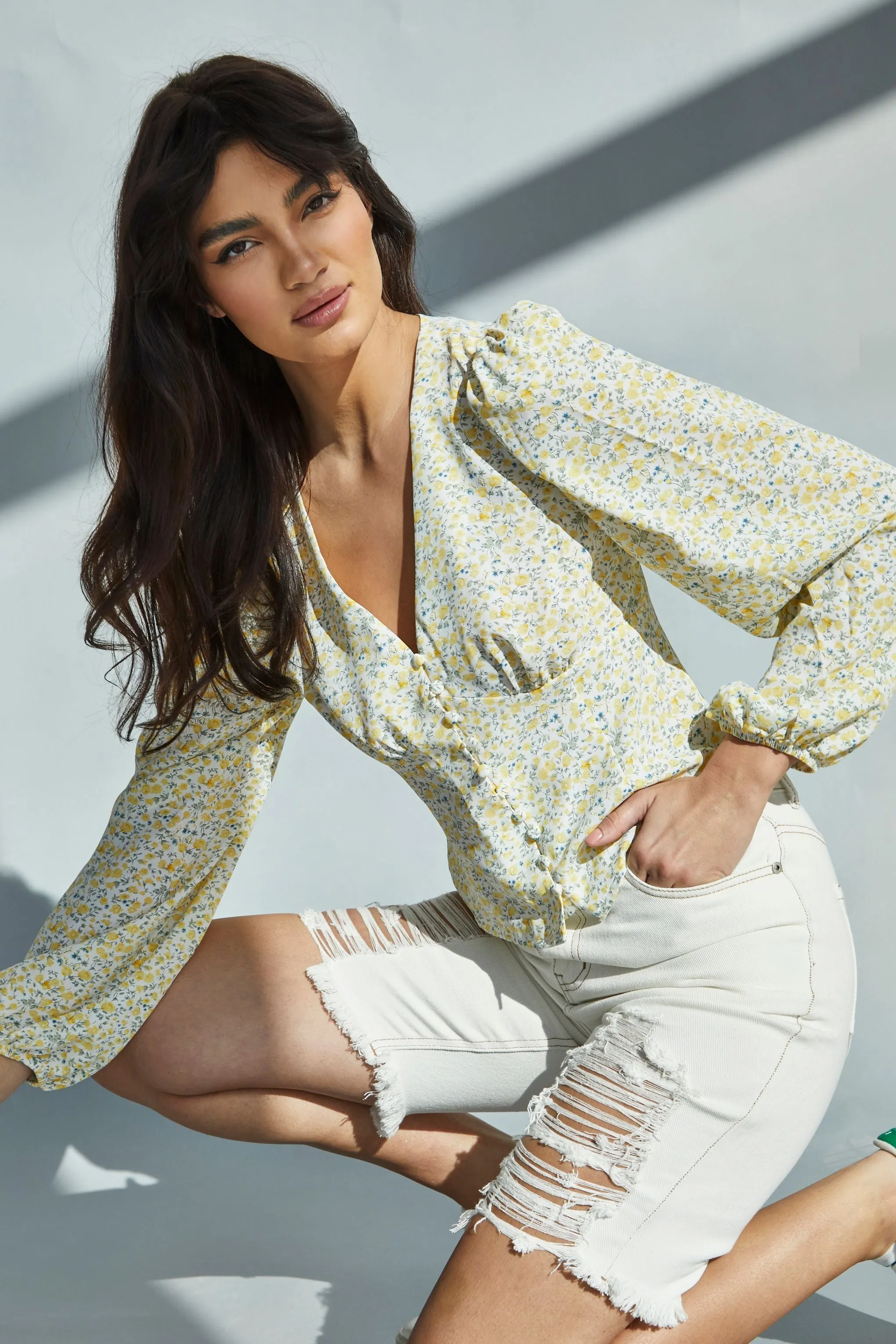 Glamorous Yellow Vintage daisy V-Neck Button Front Blouse