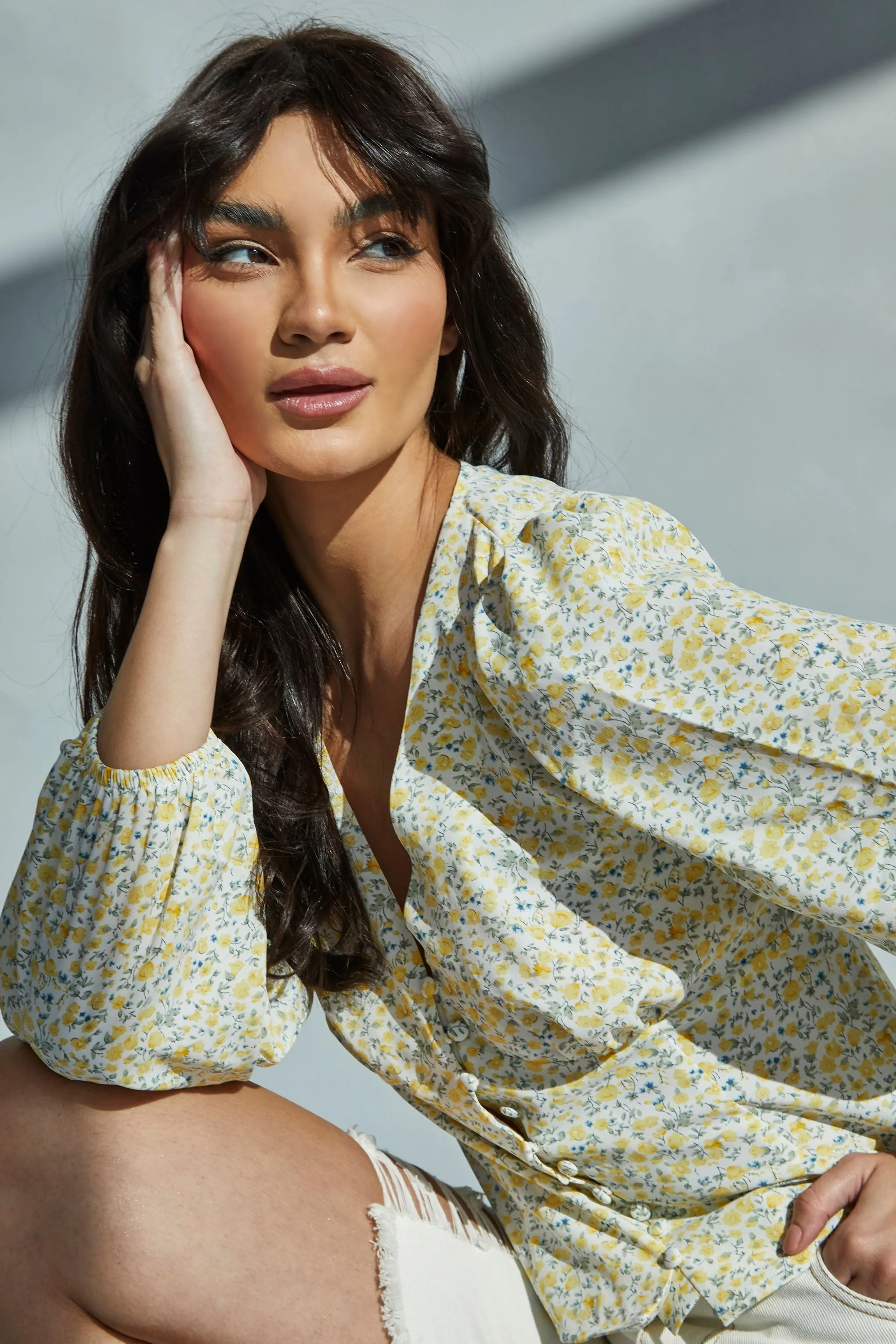 Glamorous Yellow Vintage daisy V-Neck Button Front Blouse