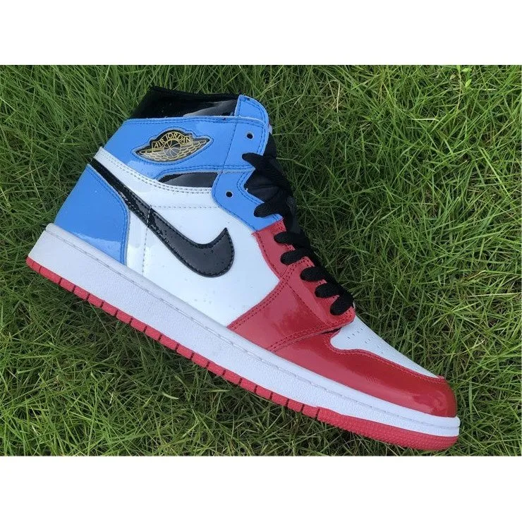 JORDAN 1 RETRO HIGH x FEARLESS UNC CHICAGO