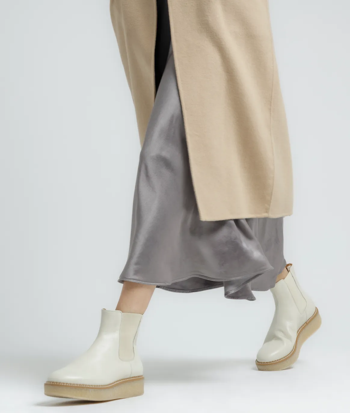 Machi Off White Leather Chelsea Boots