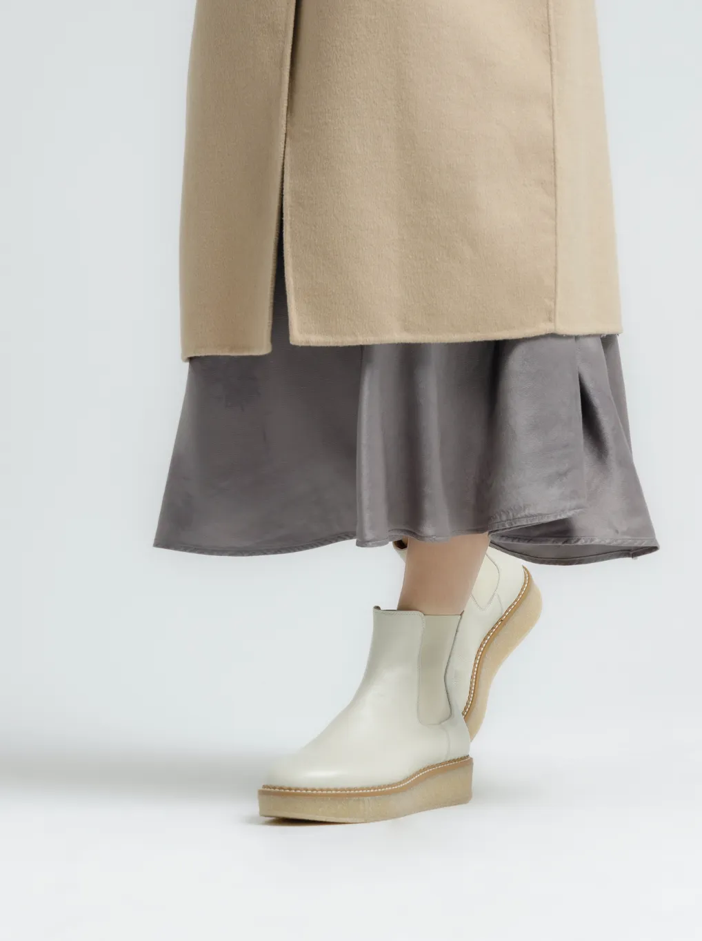 Machi Off White Leather Chelsea Boots