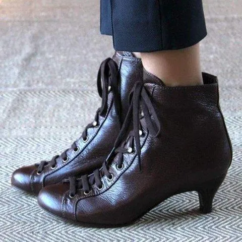 Women's kitten heel lace-up combat boots