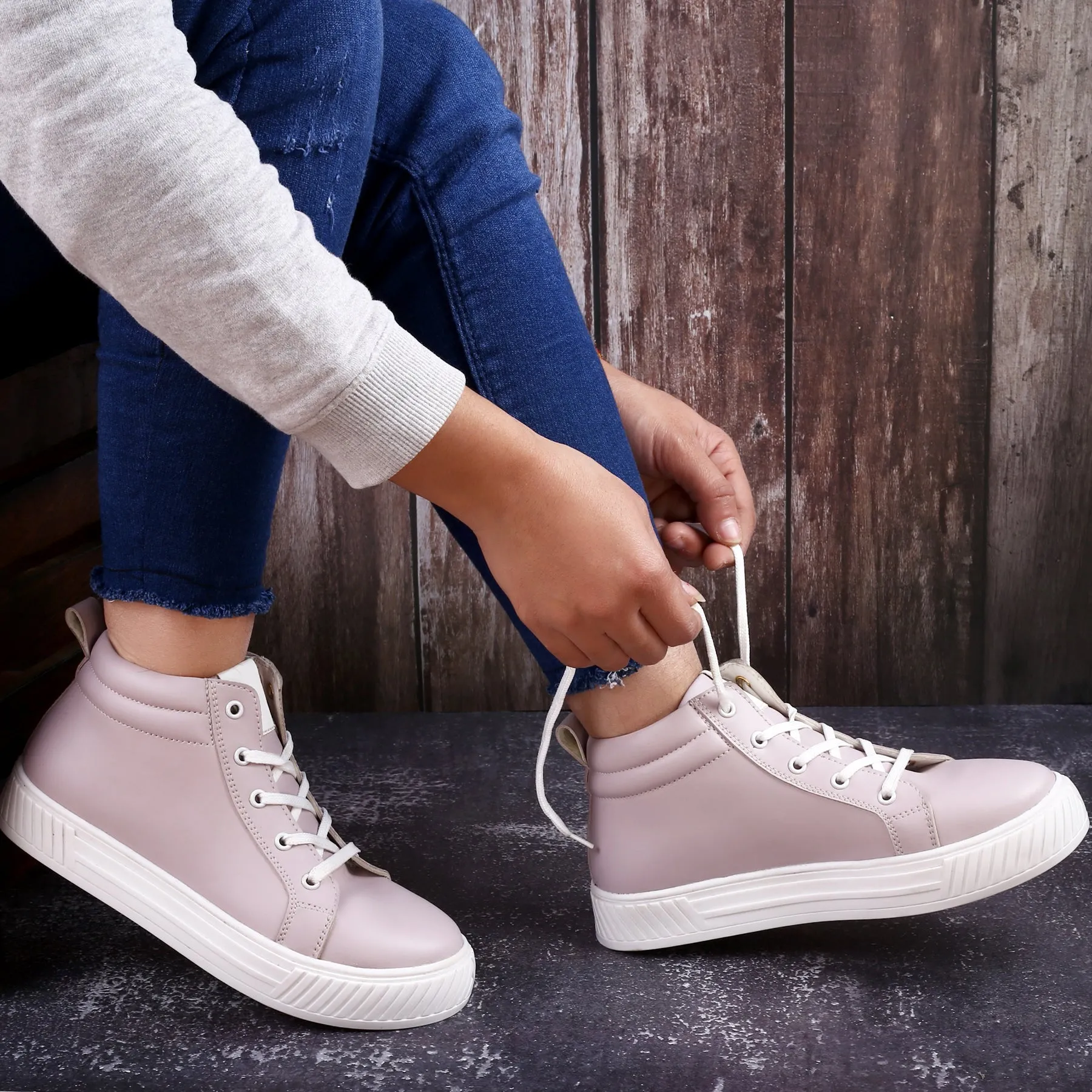 Women's New Stylish Trendy Sneaker Lace-up Shoes