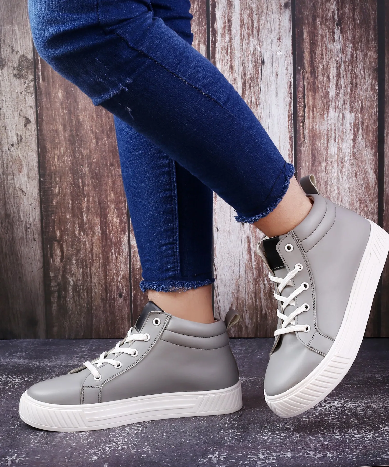 Women's New Stylish Trendy Sneaker Lace-up Shoes